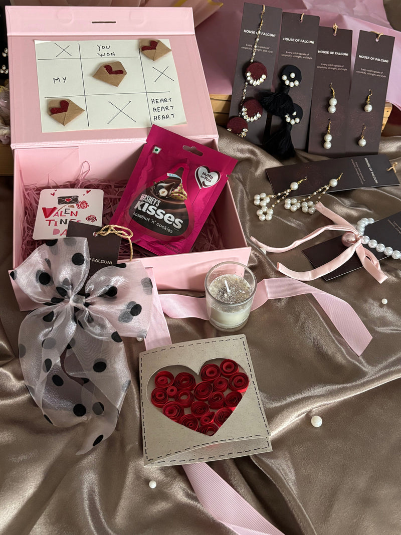 Handcrafted gifts composed by hand in Ahmedabad, House of Falguni