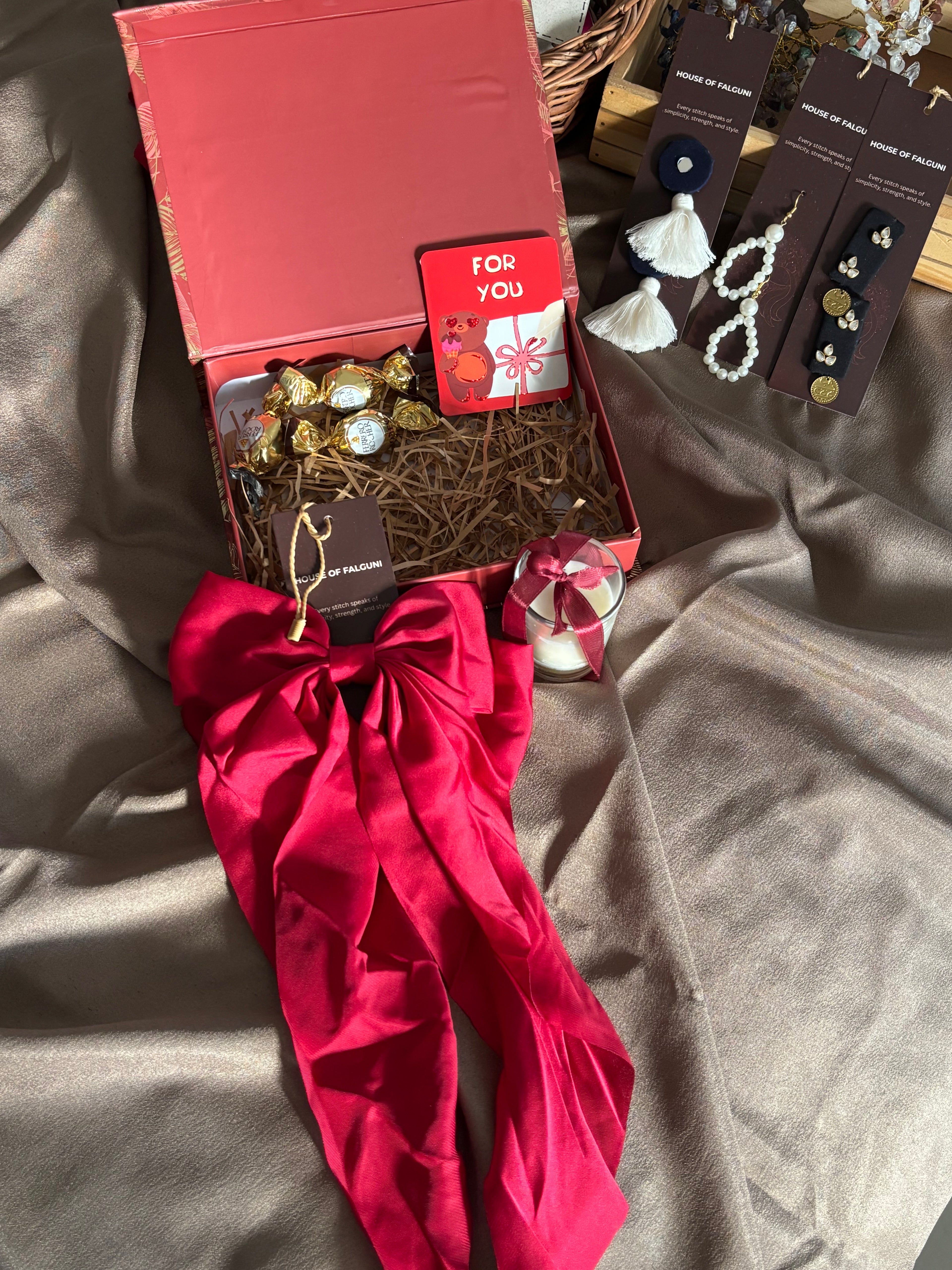 The Valentine Signature Box