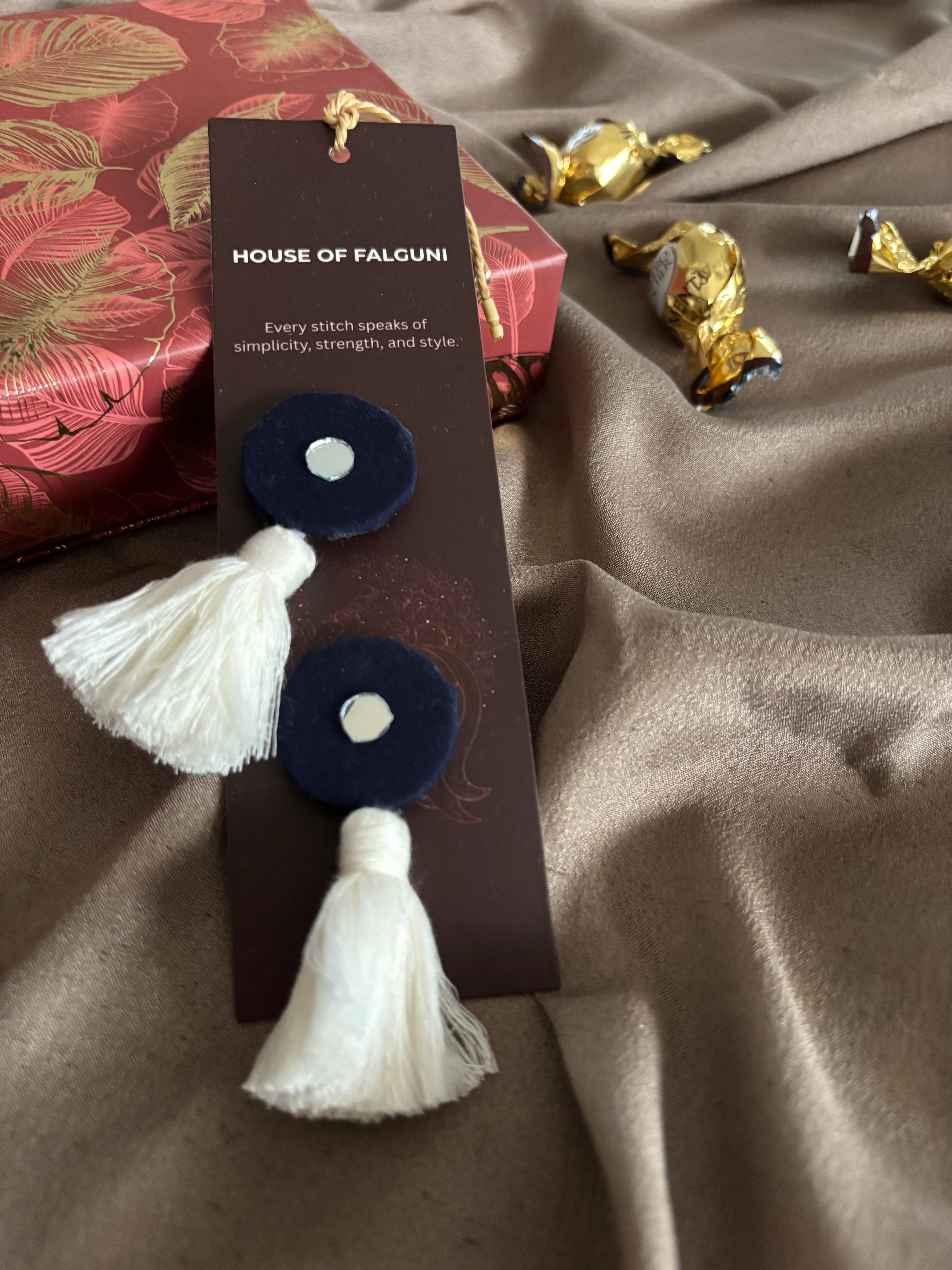 The Valentine Signature Box